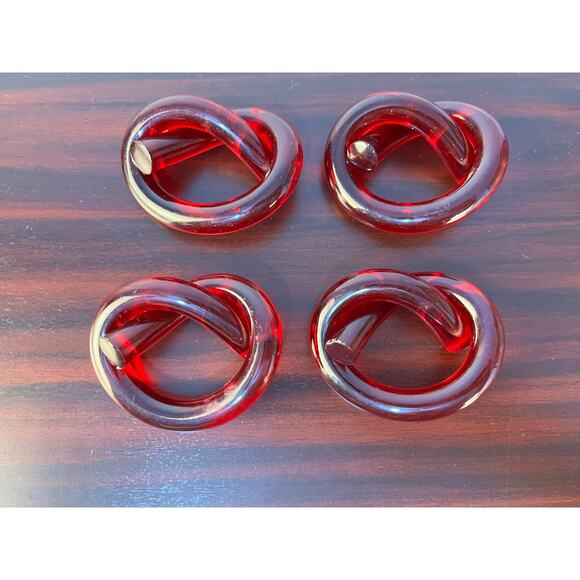 VTG Dorothy Thorpe Style Red Lucite Pretzel Napkin Rings Set of 4 MCM Christmas - Picture 2 of 4